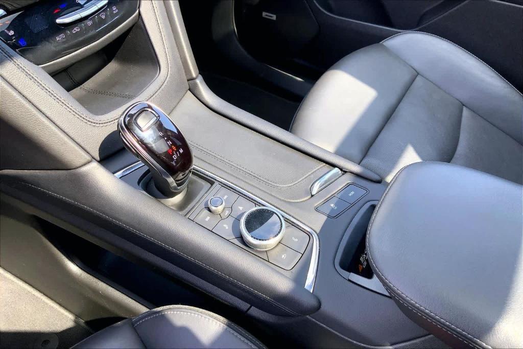 used 2025 Cadillac XT6 car, priced at $43,992