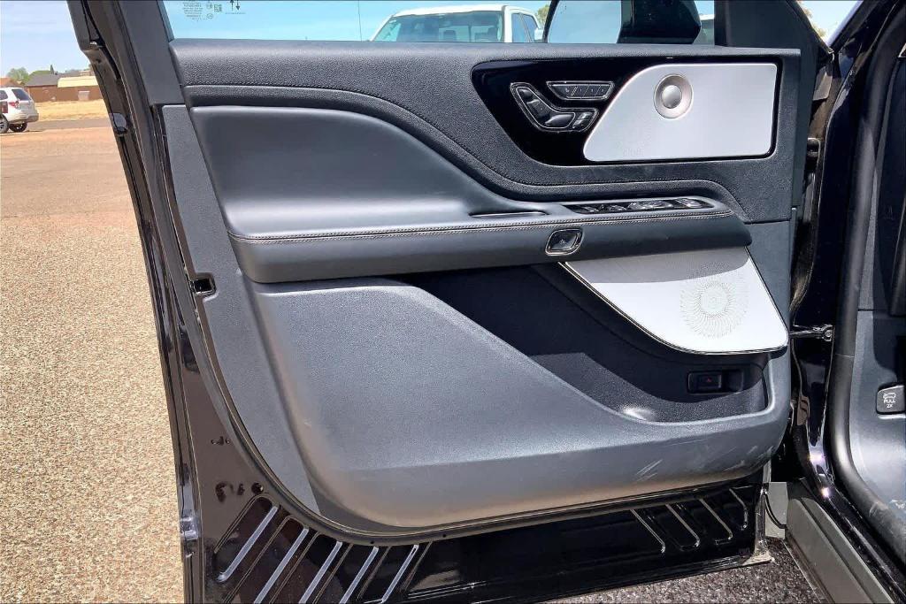 new 2026 Lincoln Aviator car, priced at $83,885