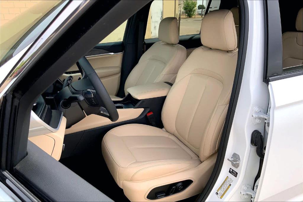 used 2025 Jeep Grand Cherokee L car, priced at $41,857