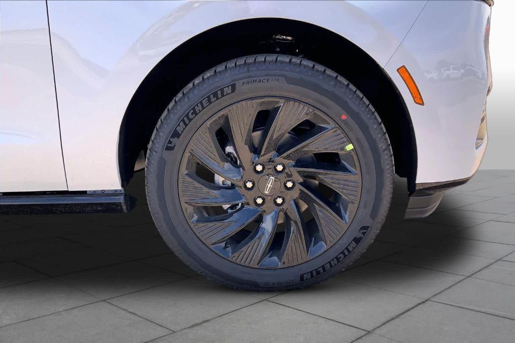 new 2026 Lincoln Navigator L car, priced at $113,115