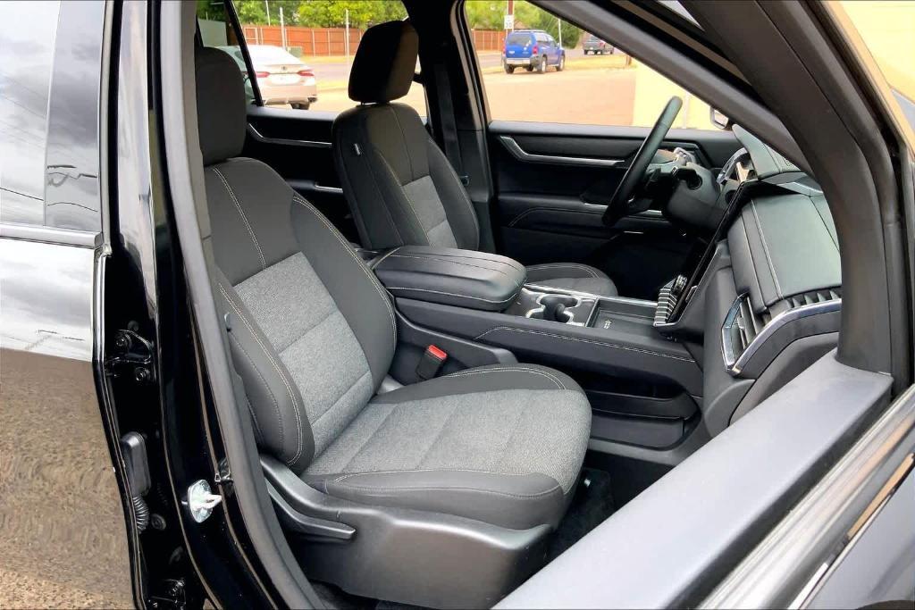 used 2025 GMC Acadia car, priced at $35,964