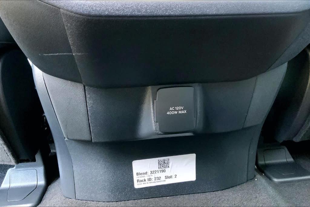 new 2025 Ford Expedition car, priced at $70,475