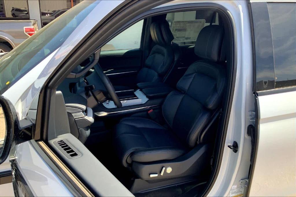 new 2026 Lincoln Navigator car, priced at $107,615