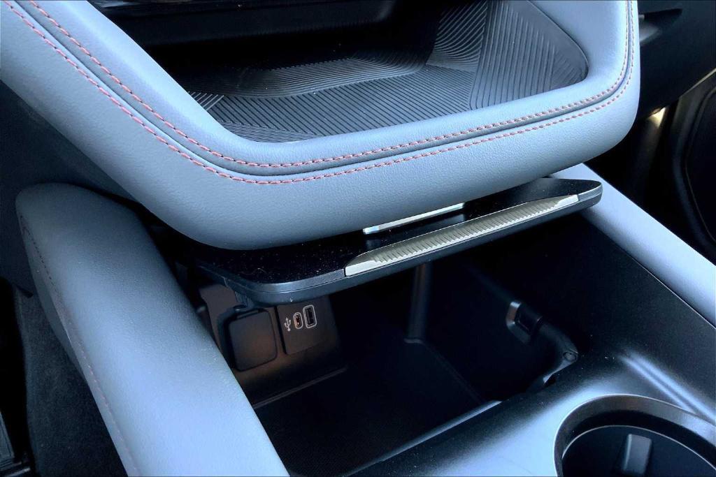 new 2025 Ford Explorer car, priced at $40,160