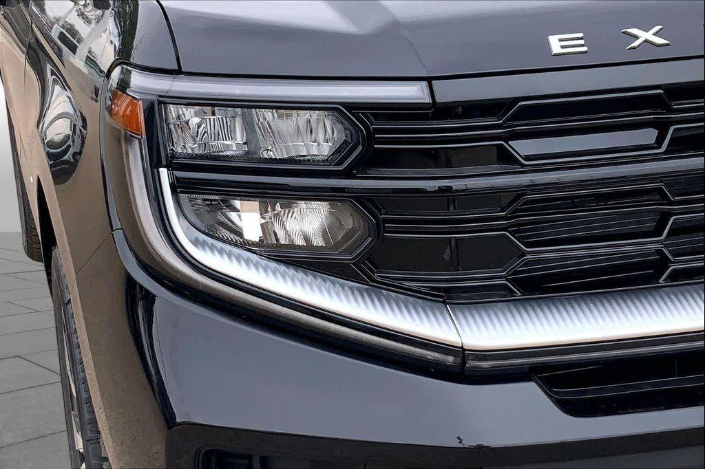 new 2026 Ford Expedition car, priced at $80,290