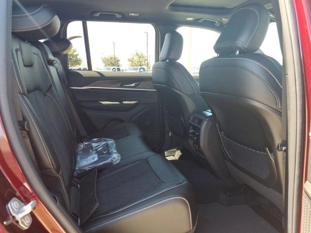 new 2026 Jeep Grand Cherokee car, priced at $41,400