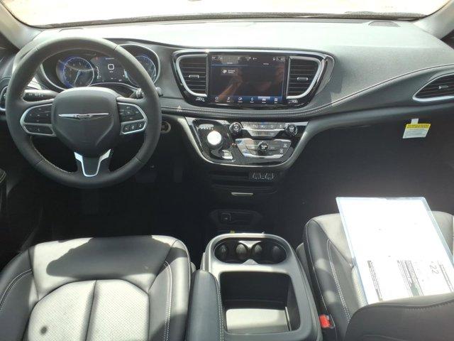 new 2025 Chrysler Pacifica car, priced at $43,094