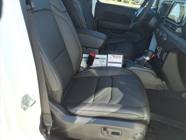 new 2025 Jeep Gladiator car, priced at $41,305