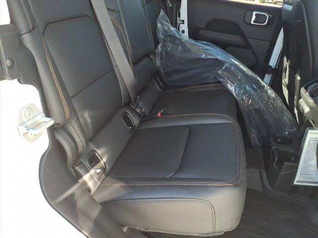 new 2025 Jeep Gladiator car, priced at $41,305