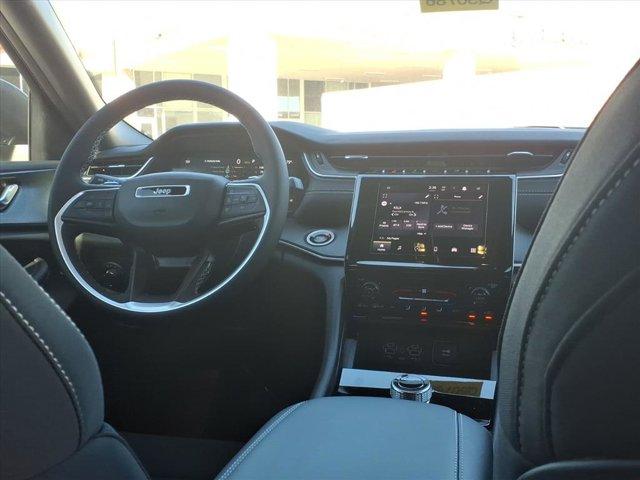 new 2025 Jeep Grand Cherokee car, priced at $33,283