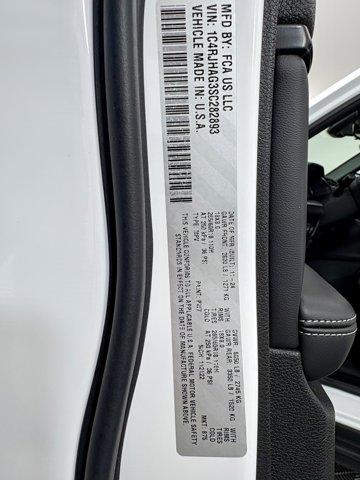 used 2025 Jeep Grand Cherokee car, priced at $34,977