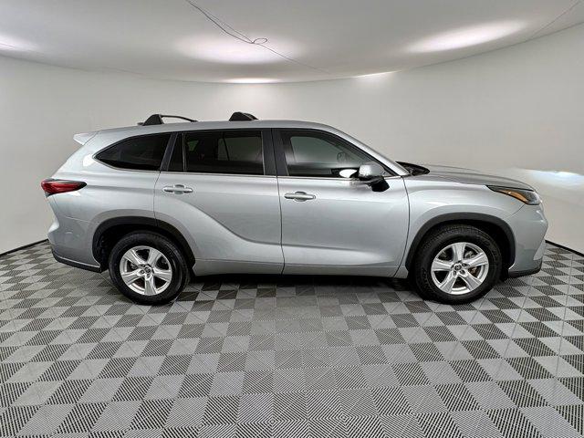 used 2023 Toyota Highlander car, priced at $32,977