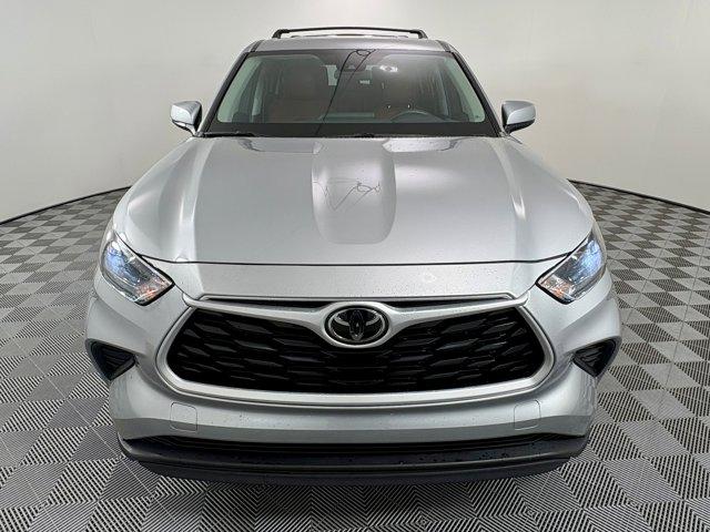 used 2023 Toyota Highlander car, priced at $32,977
