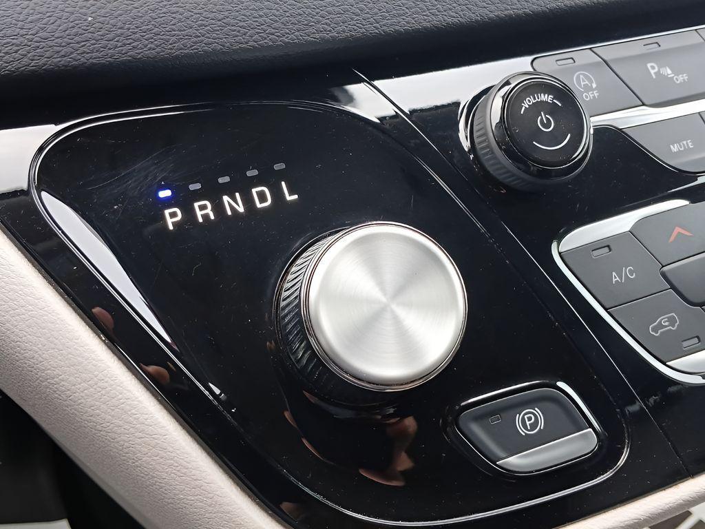 used 2024 Chrysler Pacifica car, priced at $27,329