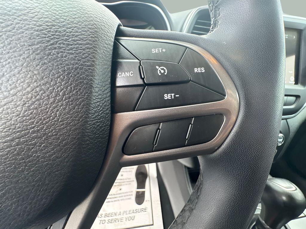 used 2022 Jeep Cherokee car, priced at $22,496