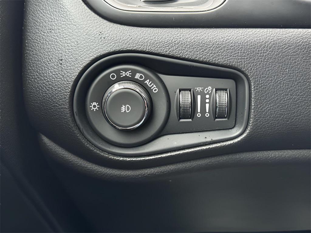 used 2023 Jeep Renegade car, priced at $22,351