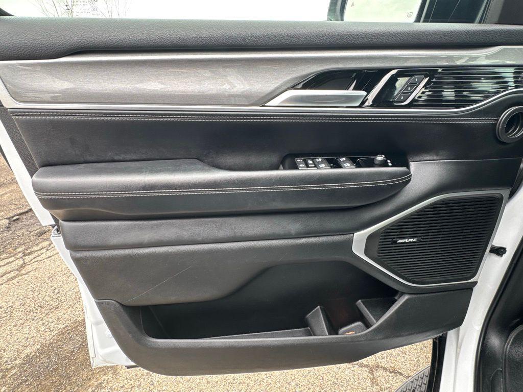 used 2022 Jeep Wagoneer car, priced at $45,989