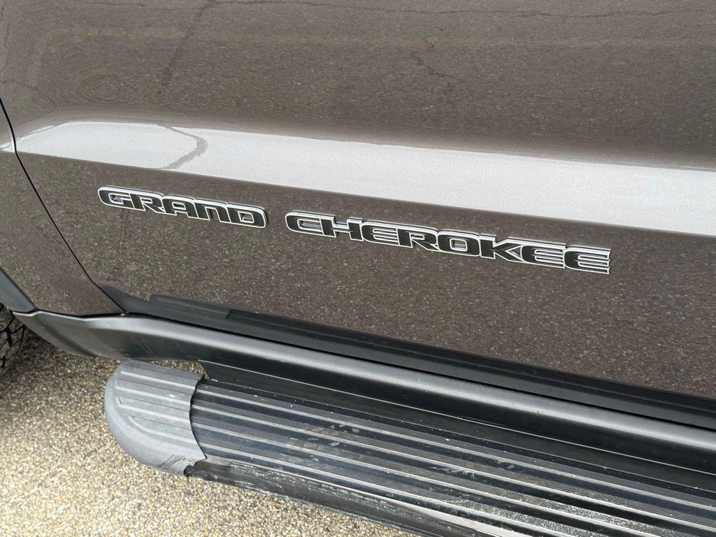 used 2018 Jeep Grand Cherokee car, priced at $14,989