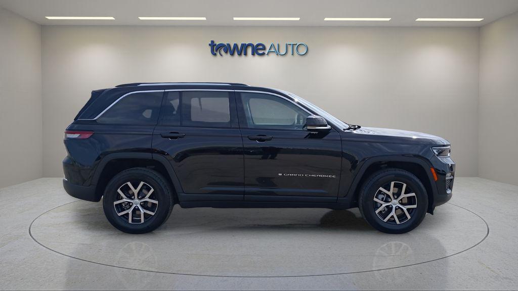 used 2023 Jeep Grand Cherokee car, priced at $34,916