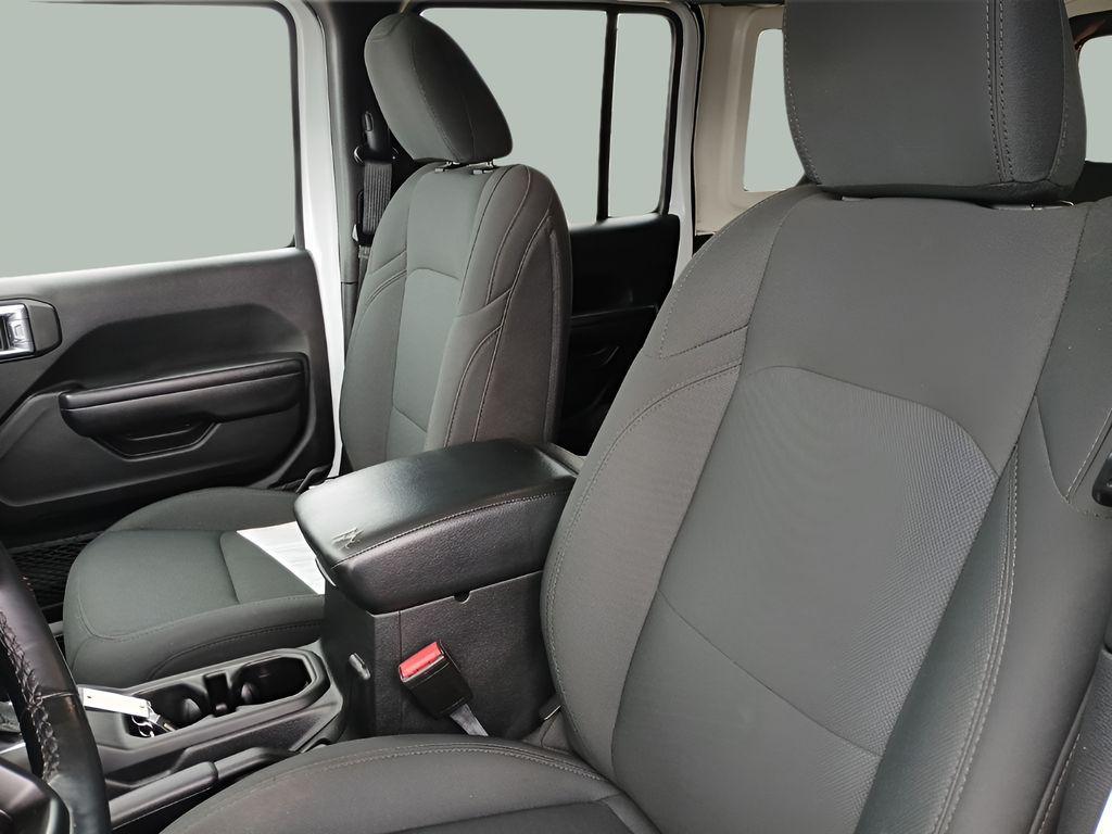used 2021 Jeep Wrangler Unlimited car, priced at $25,076
