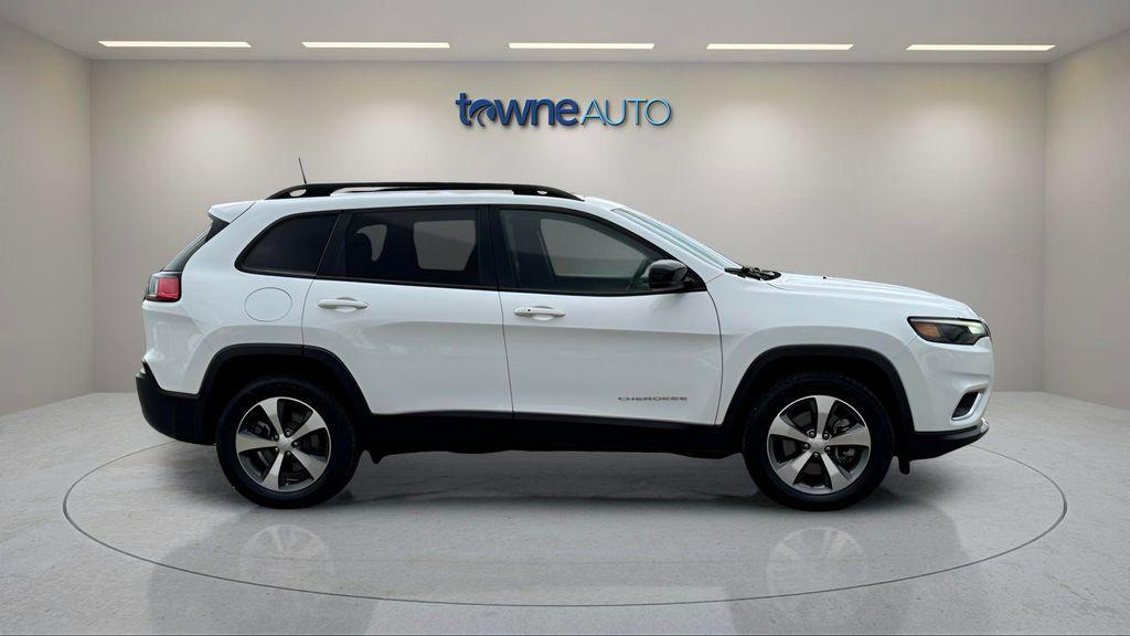 used 2022 Jeep Cherokee car, priced at $22,554