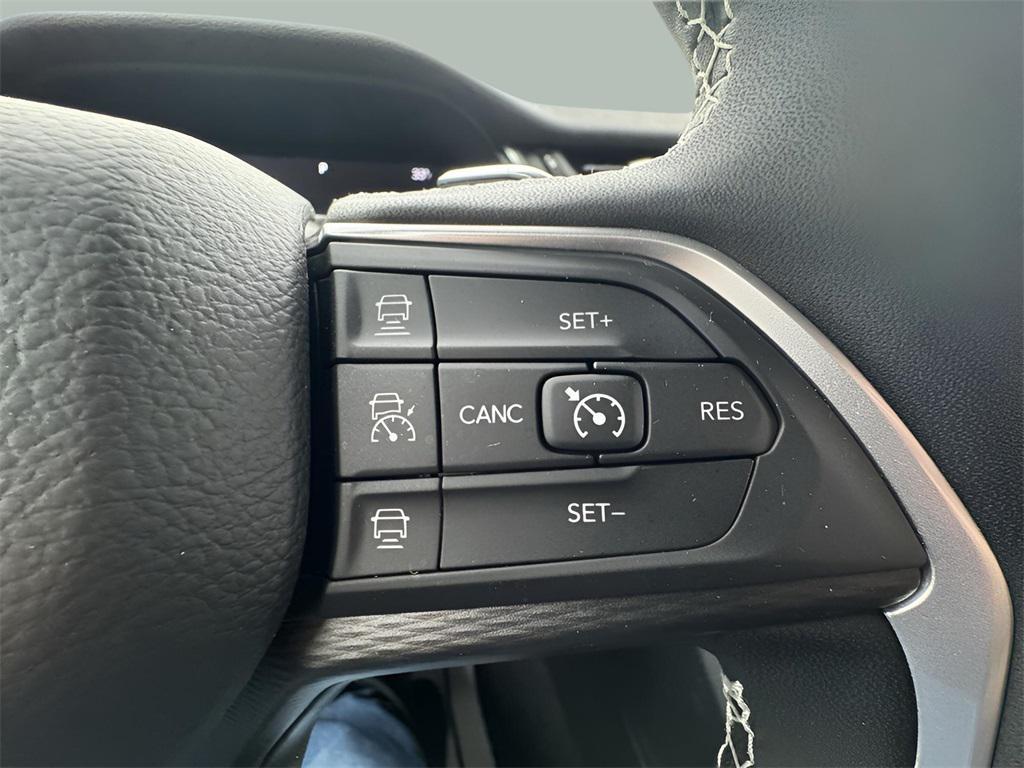 used 2024 Jeep Grand Cherokee car, priced at $33,987