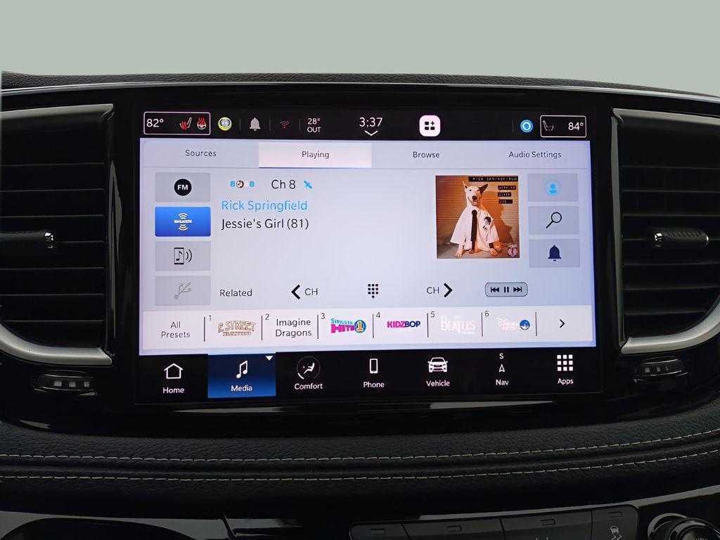 used 2023 Chrysler Pacifica Hybrid car, priced at $32,989