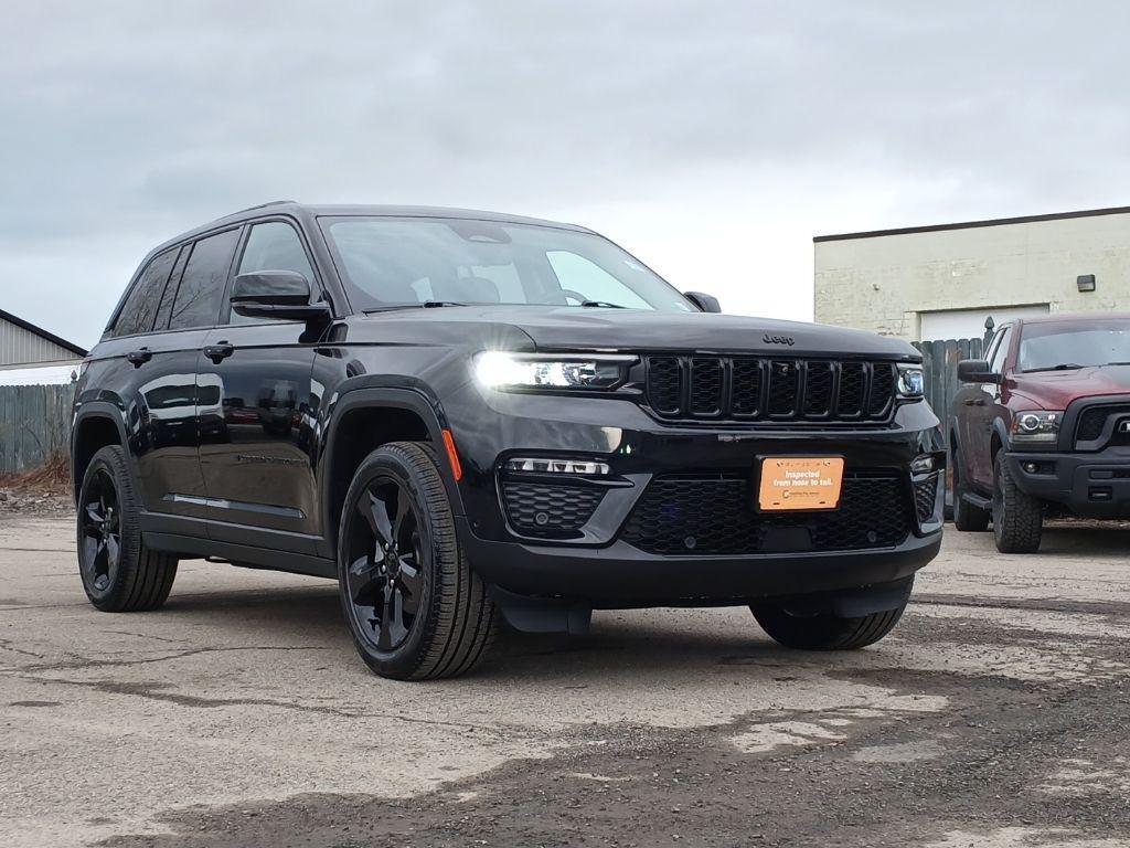 used 2024 Jeep Grand Cherokee car, priced at $36,551