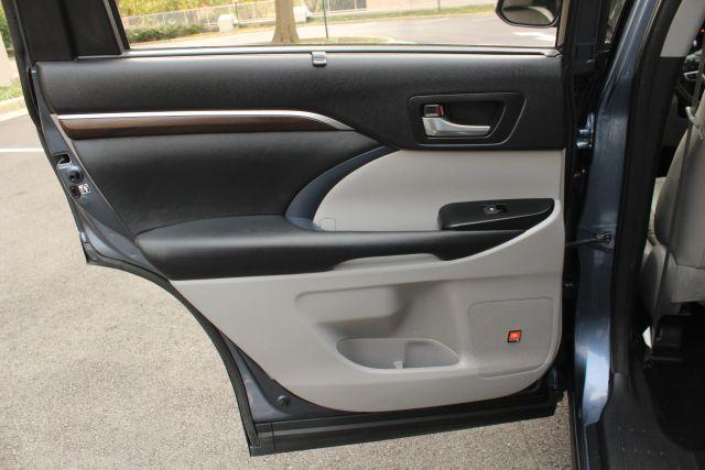 used 2014 Toyota Highlander car, priced at $15,250