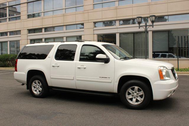 used 2014 GMC Yukon XL car, priced at $11,250