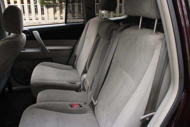 used 2013 Toyota Highlander Hybrid car, priced at $10,950