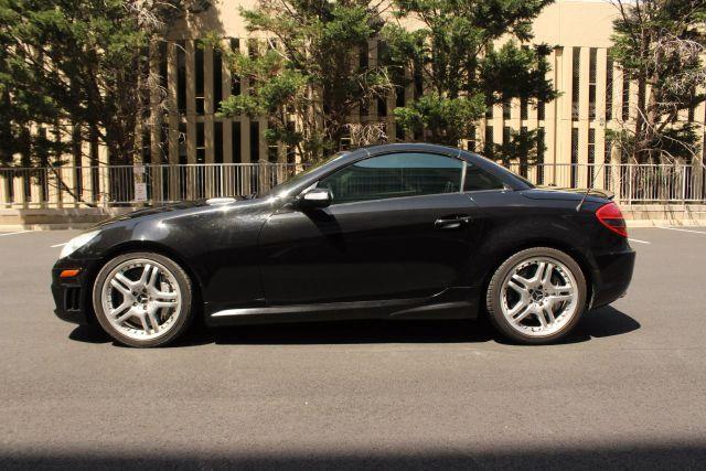 used 2007 Mercedes-Benz SLK-Class car, priced at $7,950