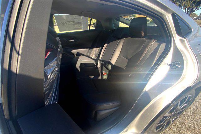 new 2026 Toyota Prius Plug-In Hybrid car, priced at $43,207