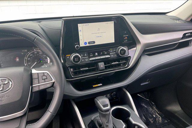used 2025 Toyota Highlander car, priced at $43,000