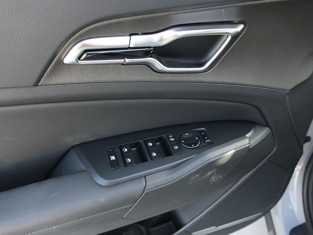 new 2026 Kia Sportage Plug-In Hybrid car, priced at $43,145