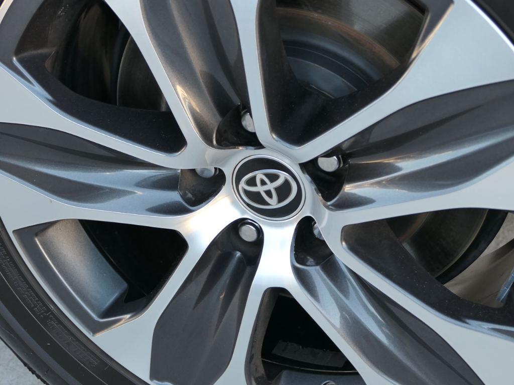 used 2022 Toyota Highlander Hybrid car, priced at $34,588