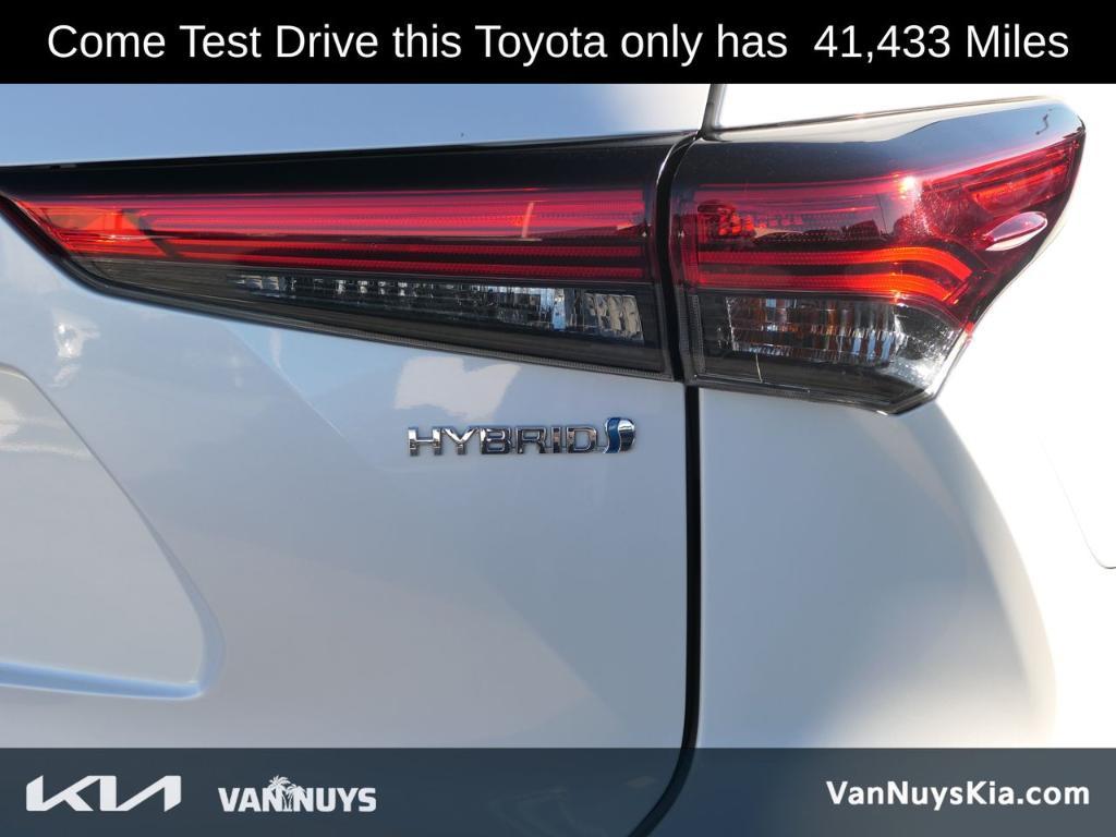 used 2022 Toyota Highlander Hybrid car, priced at $34,588