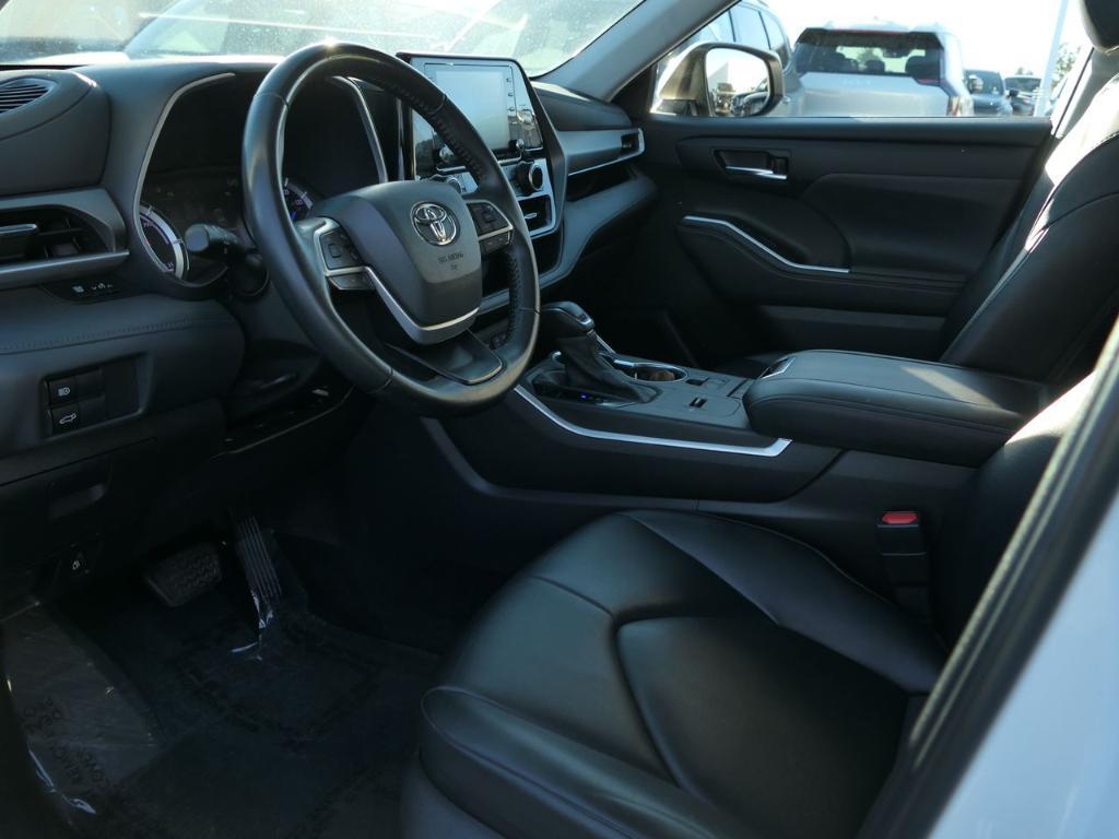 used 2022 Toyota Highlander Hybrid car, priced at $34,588