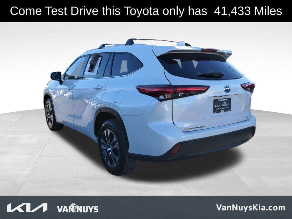 used 2022 Toyota Highlander Hybrid car, priced at $34,588