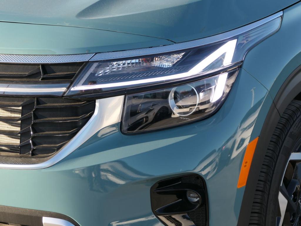 new 2026 Kia Seltos car, priced at $28,410