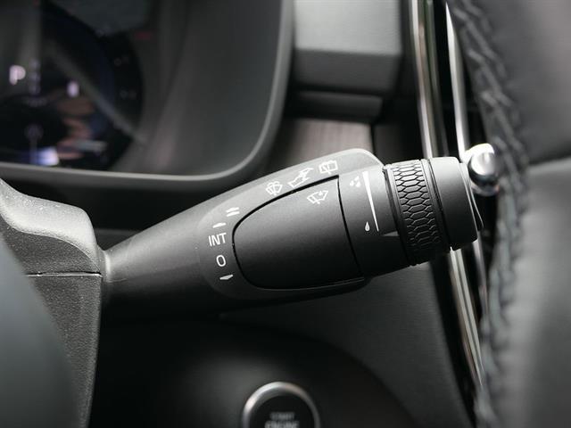 used 2025 Volvo XC40 car, priced at $27,122