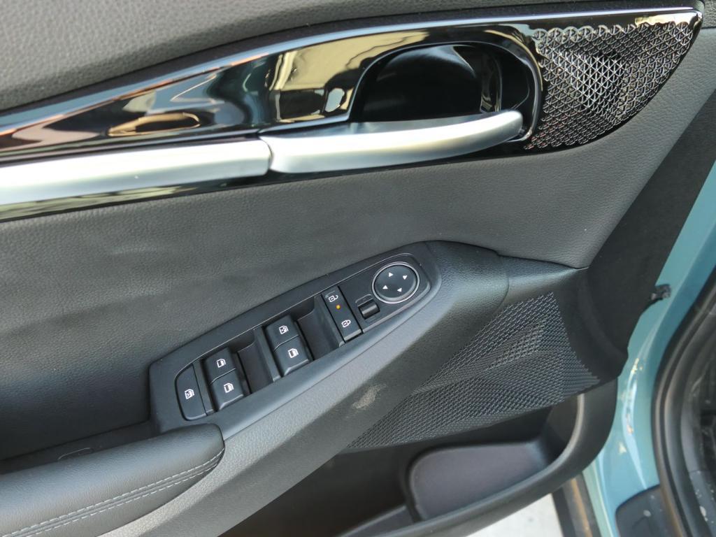 new 2026 Kia Seltos car, priced at $28,195