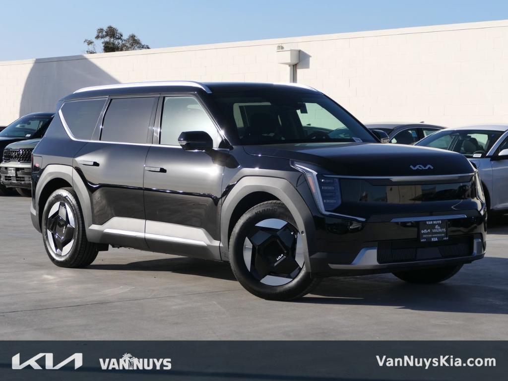 new 2026 Kia EV9 car, priced at $66,620