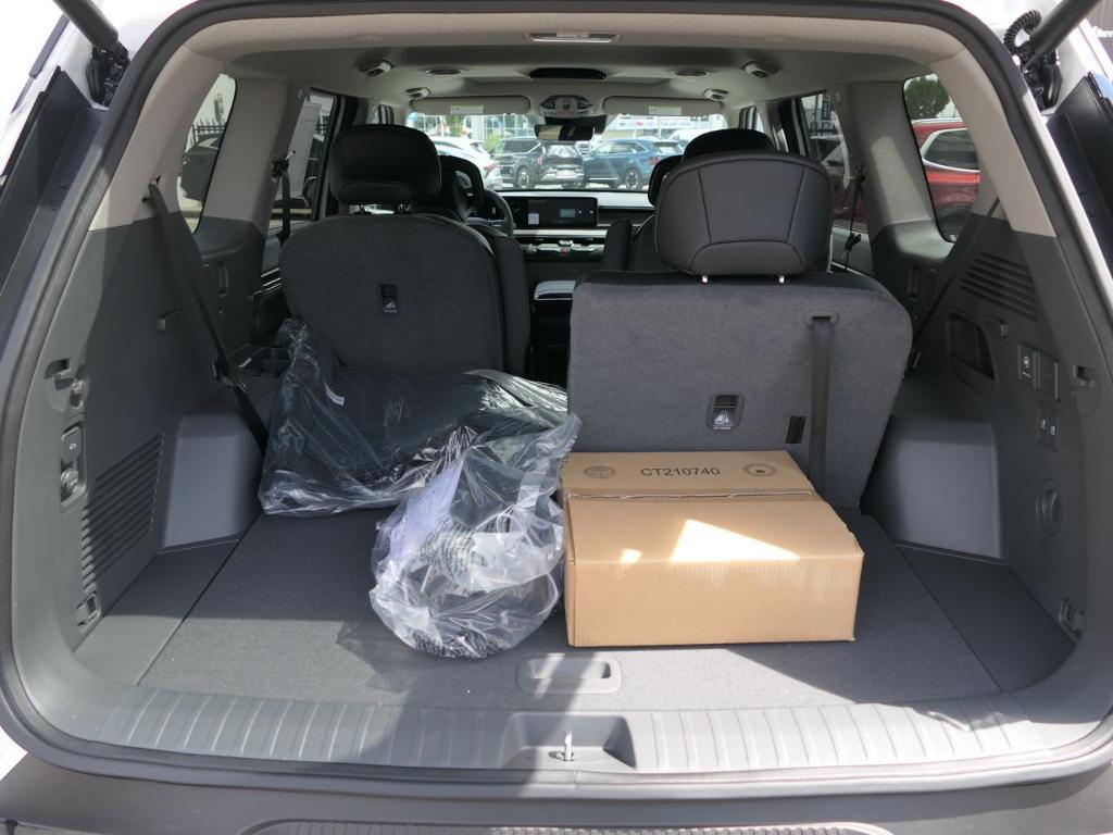 new 2026 Kia EV9 car, priced at $60,670