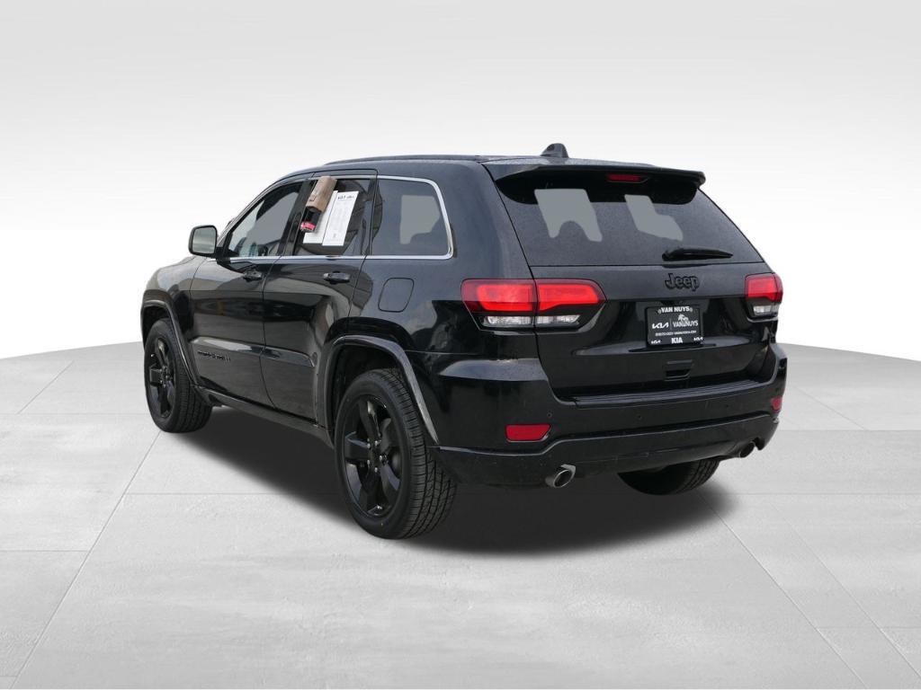 used 2015 Jeep Grand Cherokee car, priced at $14,000