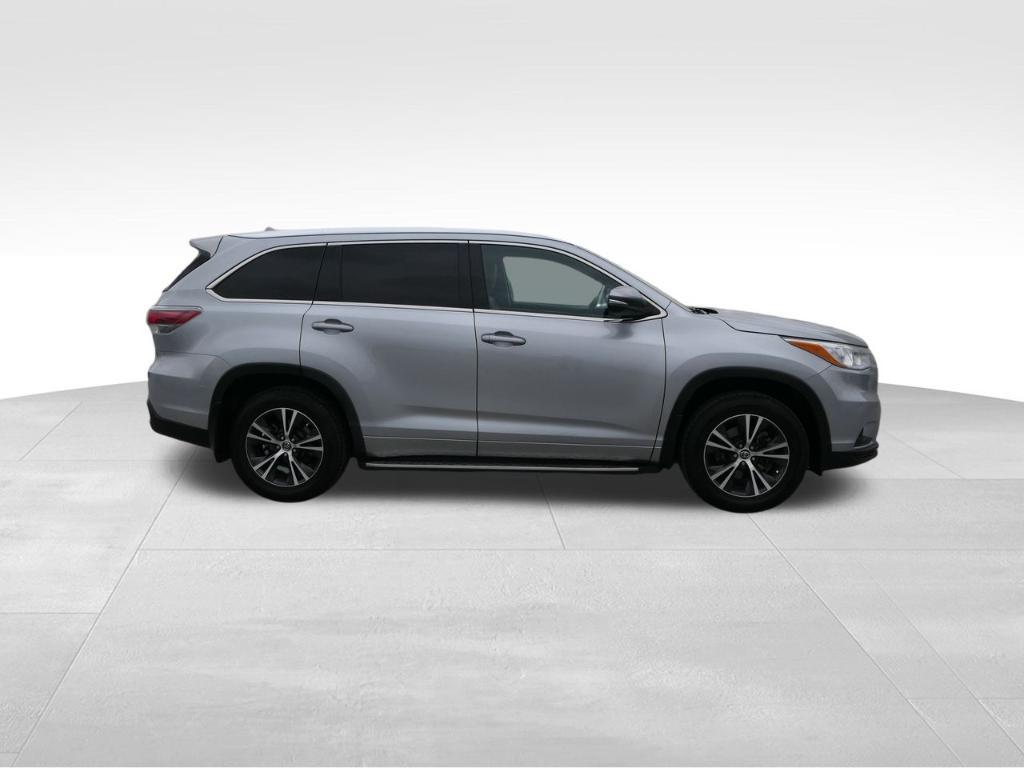 used 2016 Toyota Highlander car, priced at $19,750
