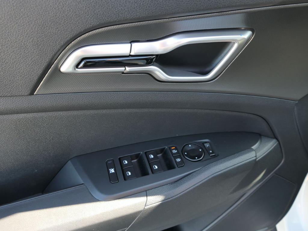 new 2026 Kia Sportage Hybrid car, priced at $32,575