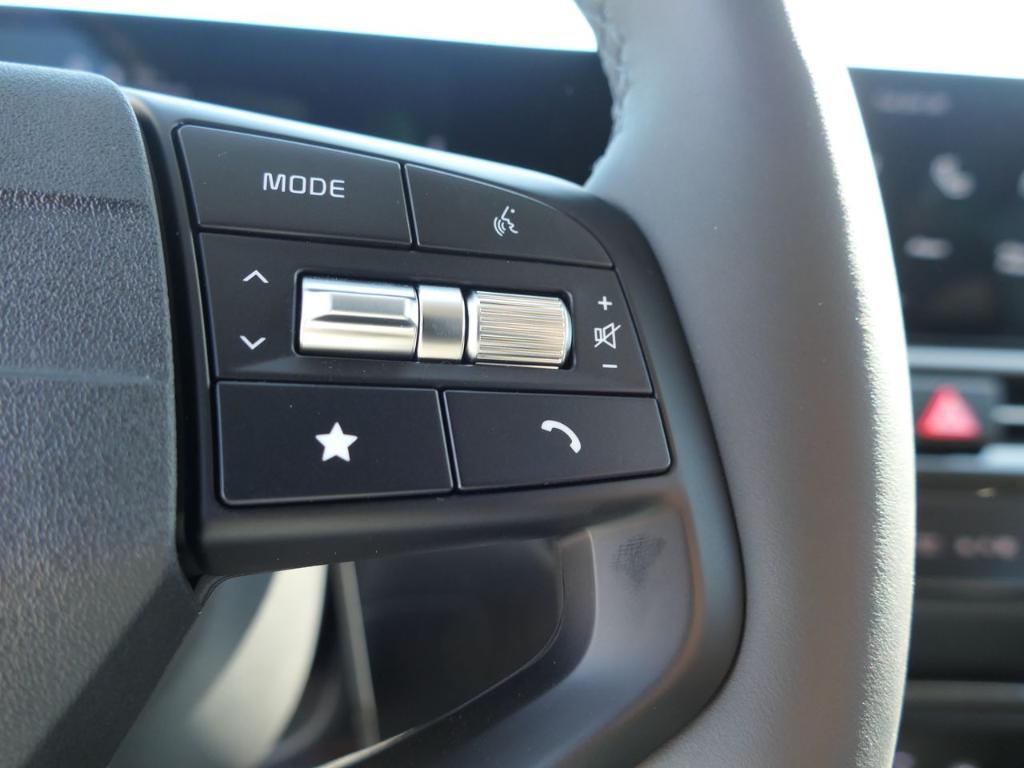 new 2026 Kia Sportage Hybrid car, priced at $32,575