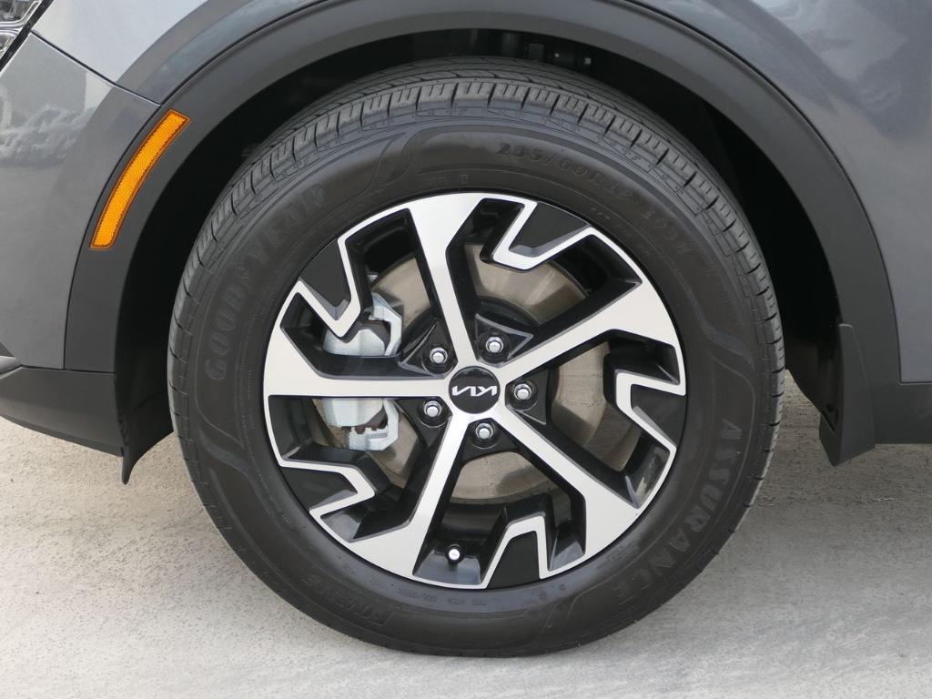 used 2024 Kia Sportage Hybrid car, priced at $29,000