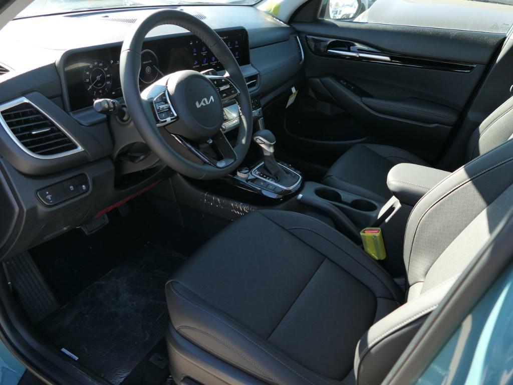 new 2026 Kia Seltos car, priced at $28,195